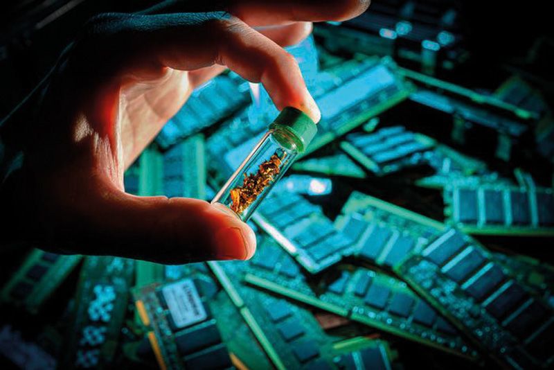 Analisis Logam Mulia Turun, Perak Merosot Pasca Tembus $80/Ons - Data Pasar 2025-12-29