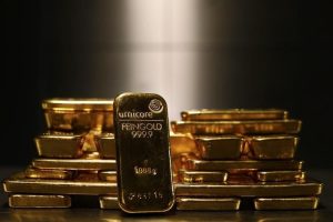 Dolar Melemah, Emas Masih Tertahan