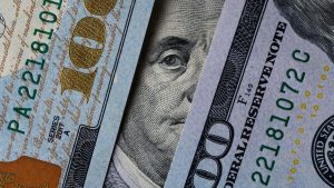Dolar Melemah Lima Hari Beruntun